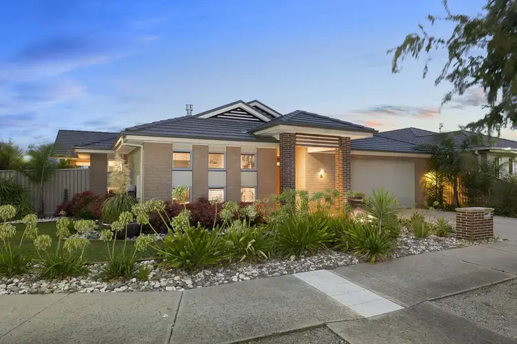 6 Chase Boulevard, Alfredton VIC 3350