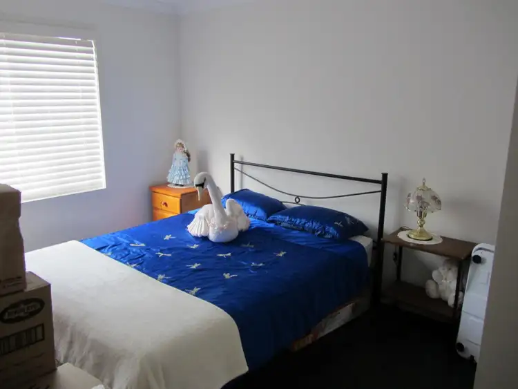 Sixth view of Homely house listing, 9 Folkstone Court, Drouin VIC 3818