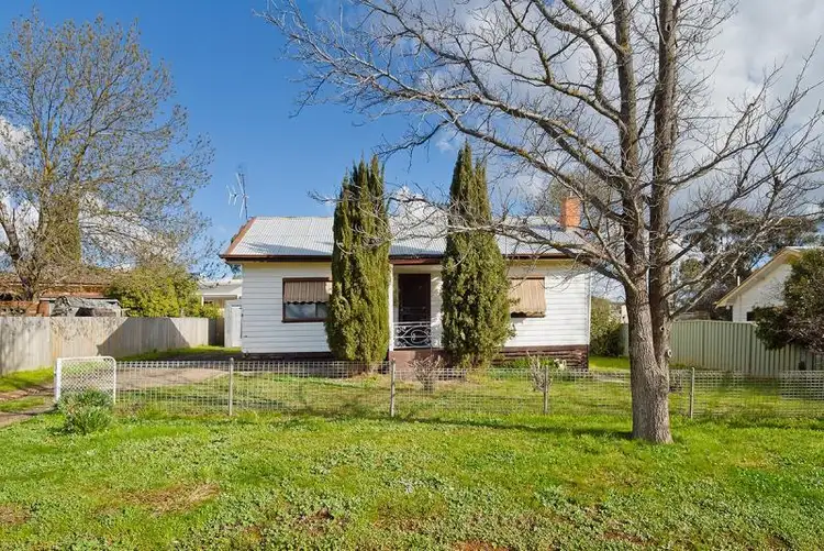 4 Woodman Street, Castlemaine VIC 3450
