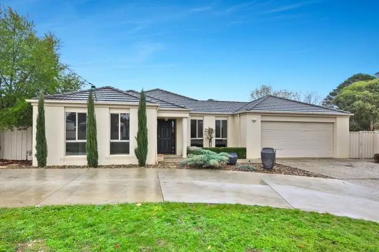 10 Luttet Street, Creswick VIC 3363