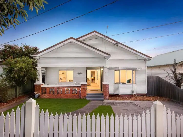 17 Powell Street, Reservoir VIC 3073