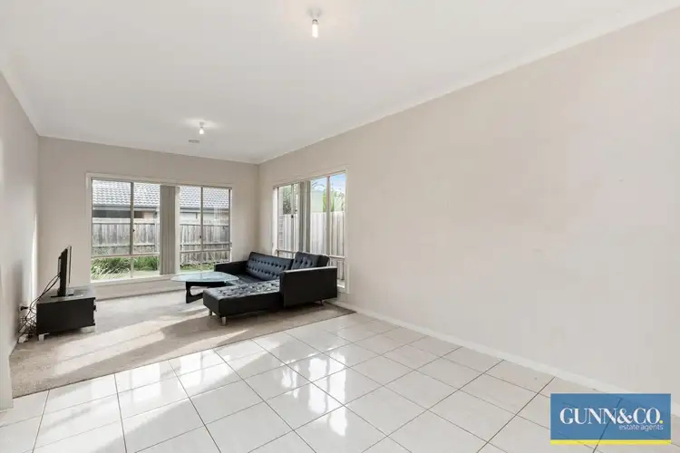 Sixth view of Homely house listing, 2/11 Swinburne Court, Truganina VIC 3029