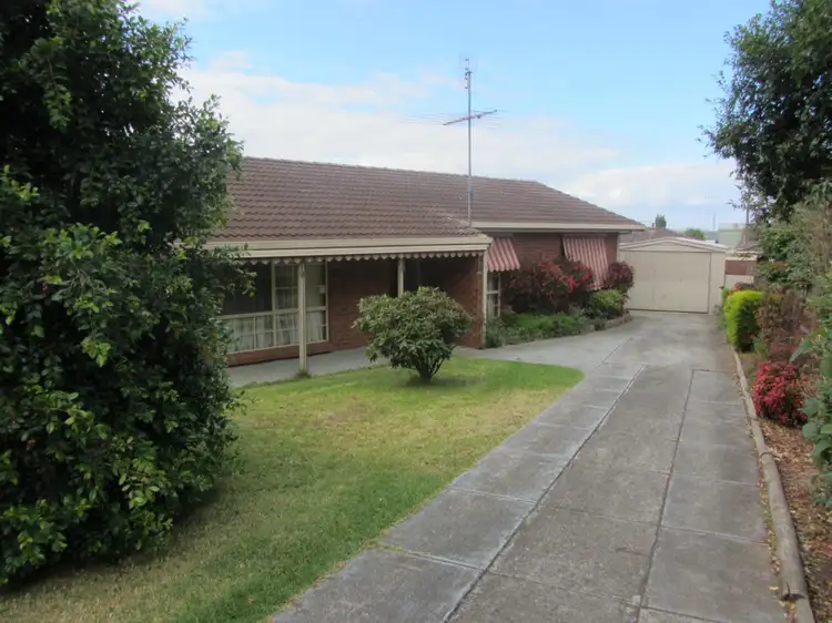 6 Kraft Crescent, Drouin VIC 3818