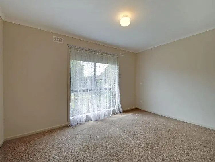 Fifth view of Homely unit listing, 1/16 Spring Court, Morwell VIC 3840