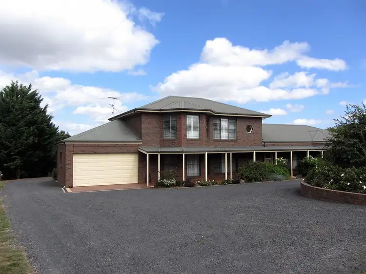 7 Pepperell Drive, Drouin VIC 3818