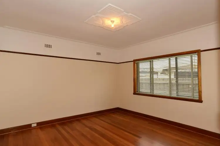 Seventh view of Homely house listing, 130 Alfrieda Street, St Albans VIC 3021