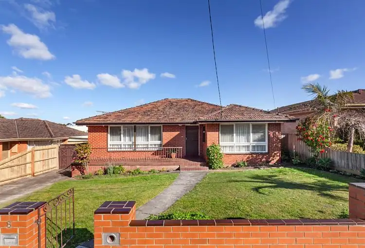 8 Tirana Street, Mitcham VIC 3132