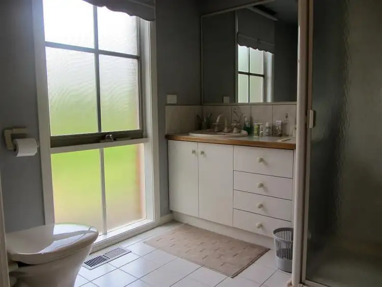 Seventh view of Homely house listing, 8 Waratah Court, Drouin VIC 3818