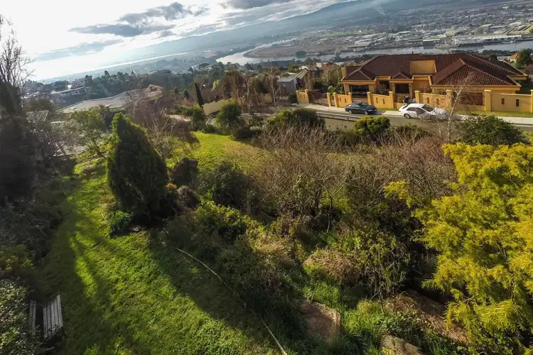 1 Daniella Court, Trevallyn TAS 7250