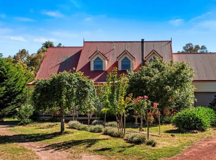 3 Thomas Court, Romsey VIC 3434