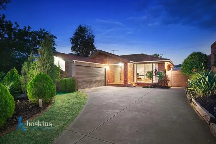 16 Lakeside Crescent, Croydon Hills VIC 3136