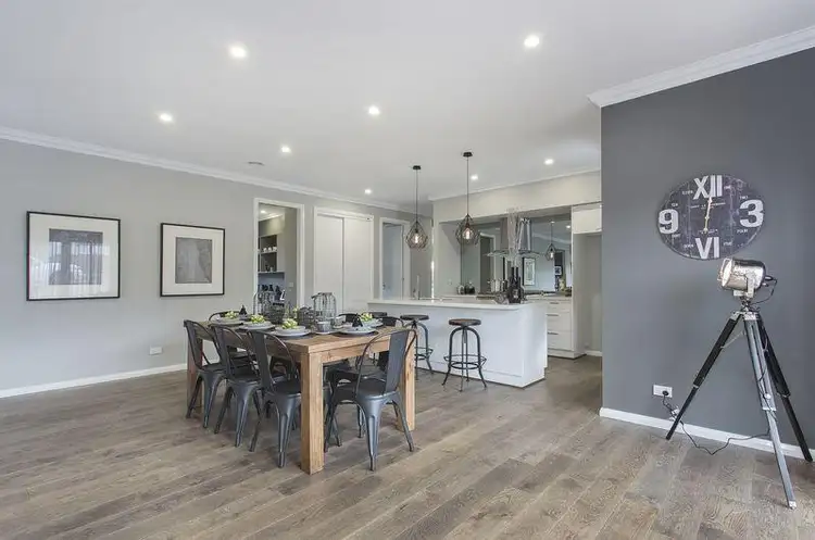 Seventh view of Homely house listing, 8 Hillgrove Close, Warragul VIC 3820