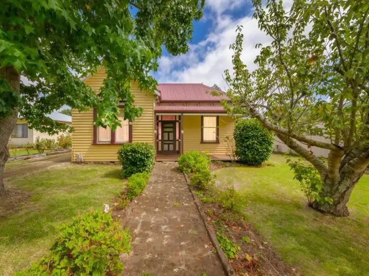 42 Leura Street, Camperdown VIC 3260