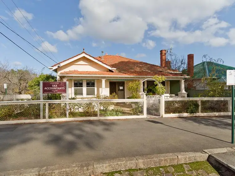 98 Mostyn Street, Castlemaine VIC 3450
