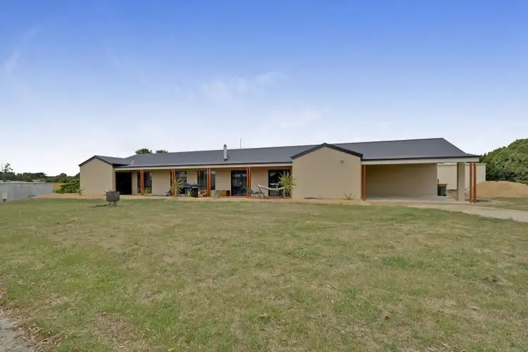 **PRICE REDUCED**20 Acacia Way, Churchill VIC 3842