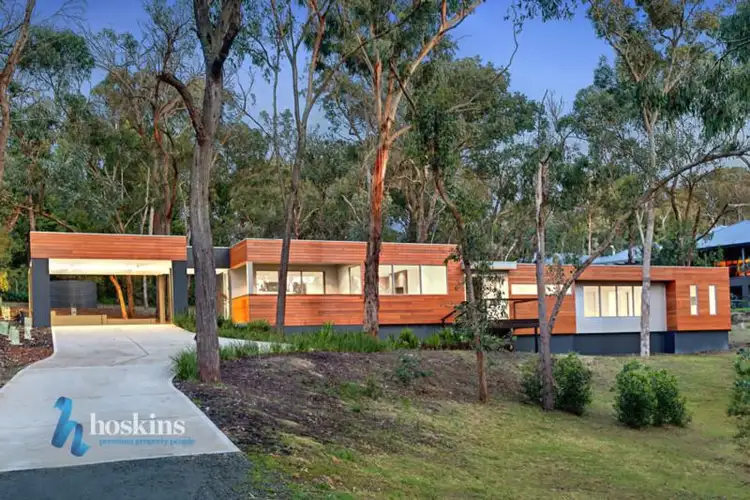 5 Logan Avenue, Park Orchards VIC 3114