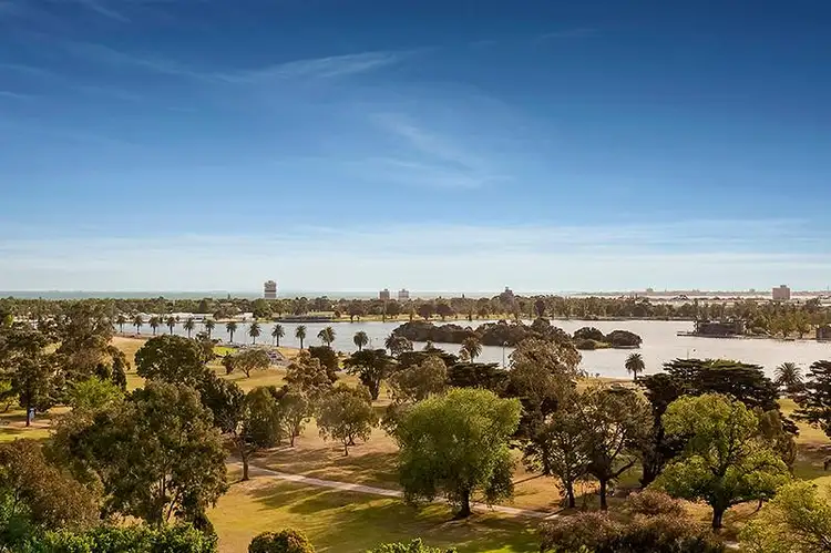 902/15 Queens Road, Melbourne VIC 3004