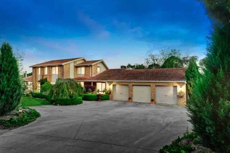 66 Knees Road, Park Orchards VIC 3114