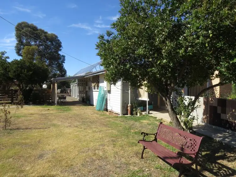 6 Betley Road, Dunolly VIC 3472