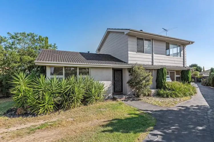 1/63 McIntyre Drive, Altona VIC 3018