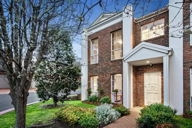 19 Illowra Walk, Blackburn South VIC 3130