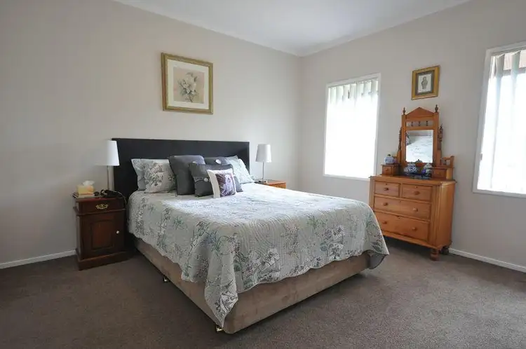 Sixth view of Homely house listing, 4 Baw Baw Drive, Warragul VIC 3820