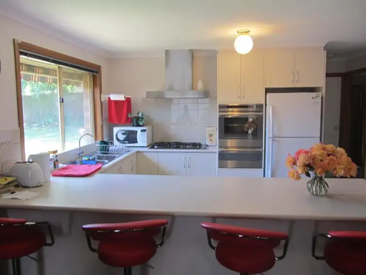 Sixth view of Homely house listing, 4 Grandview Close, Drouin VIC 3818