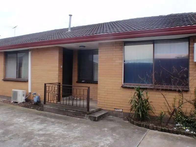 Main view of Homely unit listing, 2/37A West Esplanade, St Albans VIC 3021