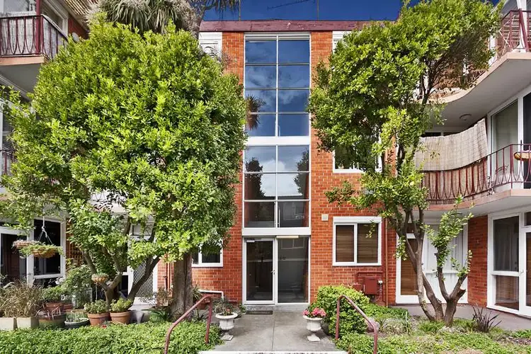 17/28 Fulton Street, St Kilda East VIC 3183