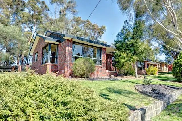 1 Soyuz Court, Mount Clear VIC 3350