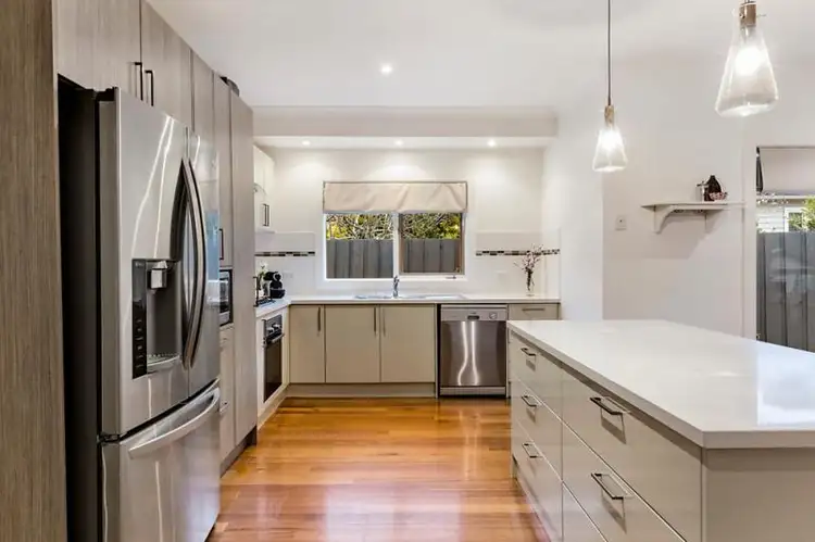 Sixth view of Homely house listing, 3 Rosstrevor Crescent, Mitcham VIC 3132