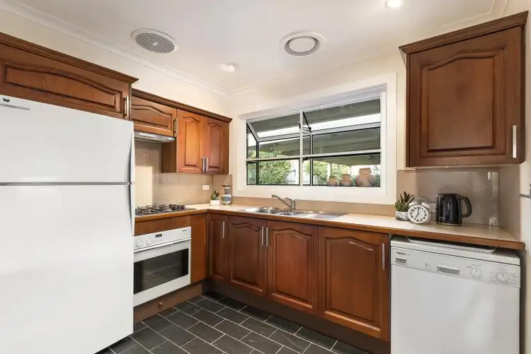 Fourth view of Homely house listing, 7 Paulette Court, Blackburn South VIC 3130