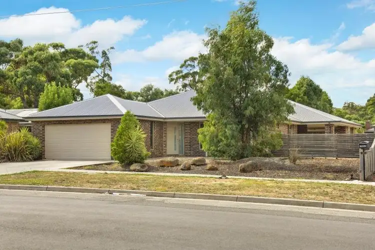32 Olympic Avenue, Mount Clear VIC 3350