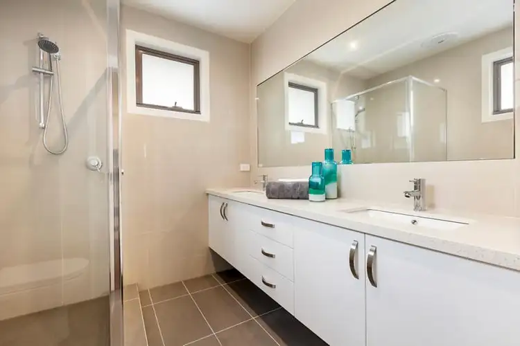 Fifth view of Homely townhouse listing, 2/408 Middleborough Road, Blackburn VIC 3130