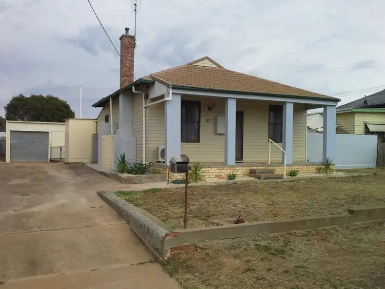 37 Peel Street, Maryborough VIC 3465