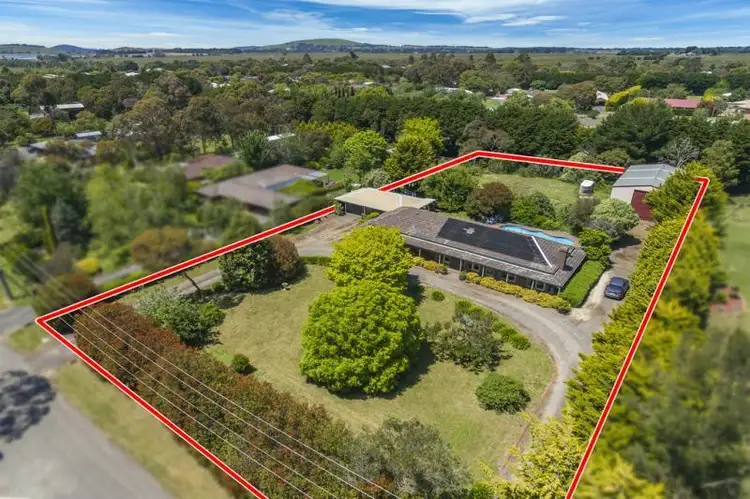 10 Redwood Court