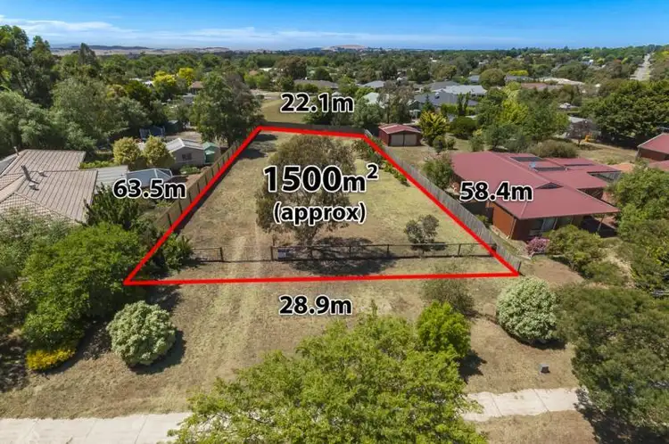 19 Jinker Way, Romsey VIC 3434