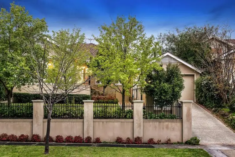 10 Wynyard Crescent, Balwyn North VIC 3104