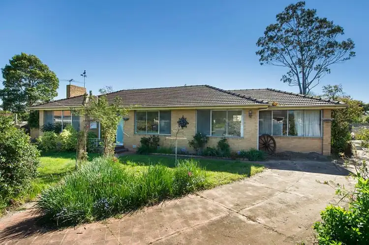 Second view of Homely house listing, 2 Dana Court, Mulgrave VIC 3170
