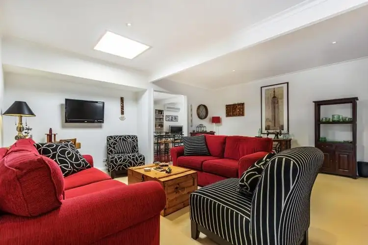 33 Aldrin Drive, Mount Waverley VIC 3149