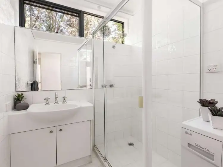 Fourth view of Homely apartment listing, 6/11-13 Auburn Grove, Hawthorn East VIC 3123