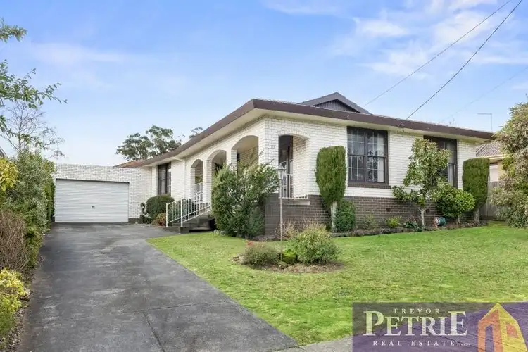 10 Robert Drive, Ballarat North VIC 3350