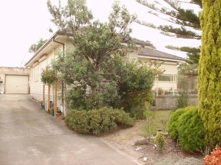 **UNDER CONTRACT*113 Elgin Street, Morwell VIC 3840