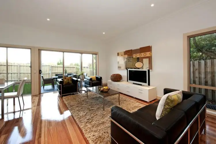 Fifth view of Homely house listing, 6 Warwick Court, Surrey Hills VIC 3127