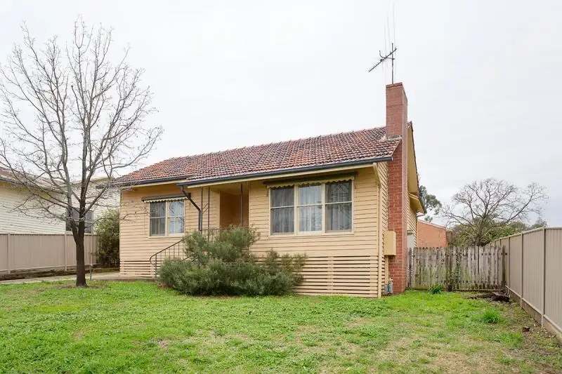 Main view of Homely house listing, 4 Roberts Avenue, Castlemaine VIC 3450