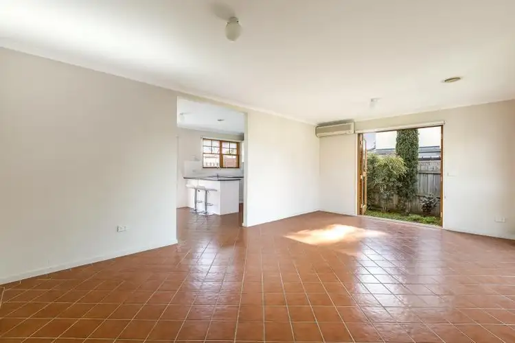 Fifth view of Homely unit listing, 2/17 Montpellier Road, Burwood VIC 3125