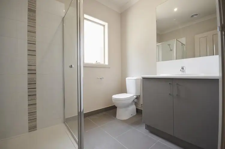 Second view of Homely townhouse listing, 6/5 Whitehorse Road, Mount Clear VIC 3350