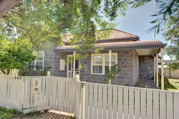 107 Yarrowee Street, Sebastopol VIC 3356