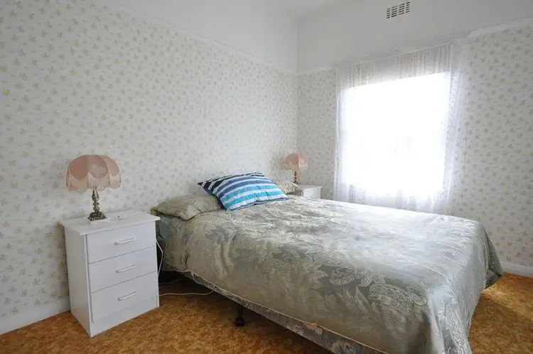 Fifth view of Homely house listing, 32 Gloucester Place, Warragul VIC 3820