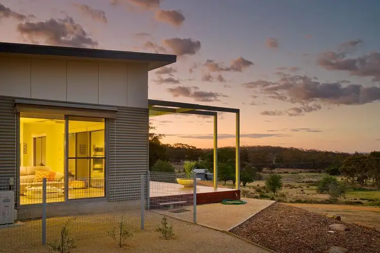 23 Archers Road, Chewton VIC 3451